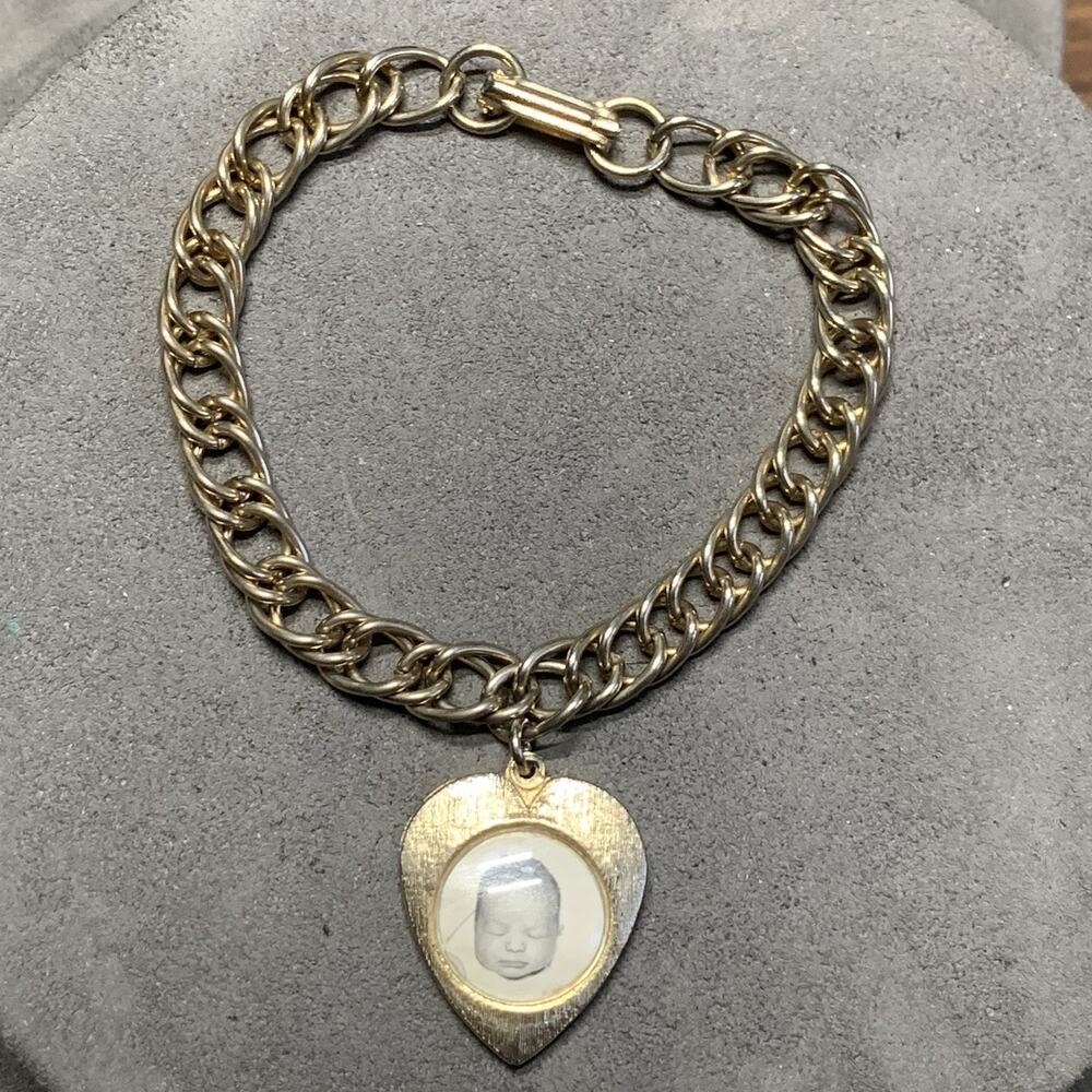 Vintage Double Link 7” Charm Bracelet Dangle Heart With Picture Gold Tone